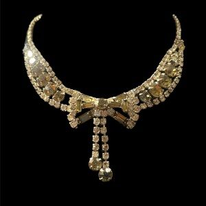 Vintage Silver Tone Rhinestone Necklace